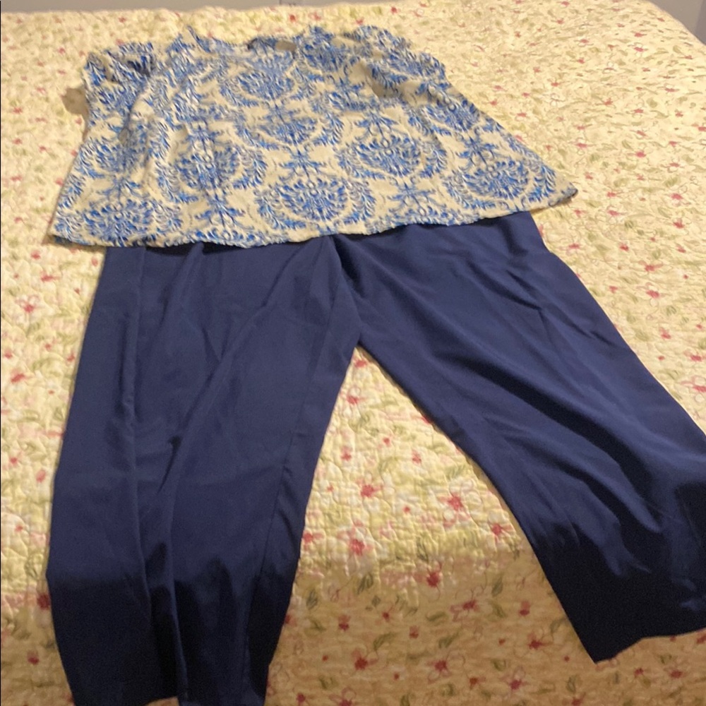 SHEIN Blue and Cream Ankle Cropped Pants